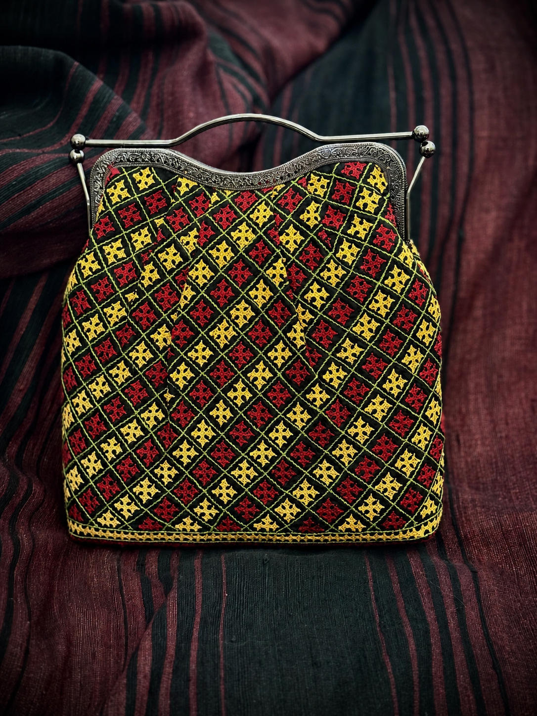 Handcrafted Soof embroidered frame purse